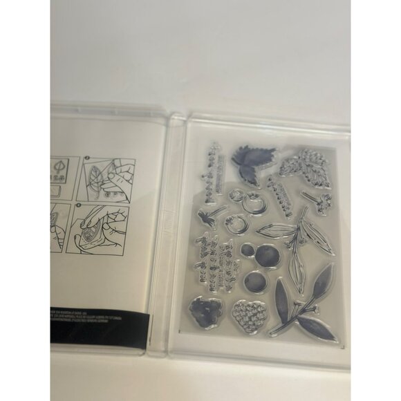 NIB Stampin’ Up! Berry Blessings 13-Piece Photopolymer Stamp Set Sale-A-Bration - Picture 5 of 6